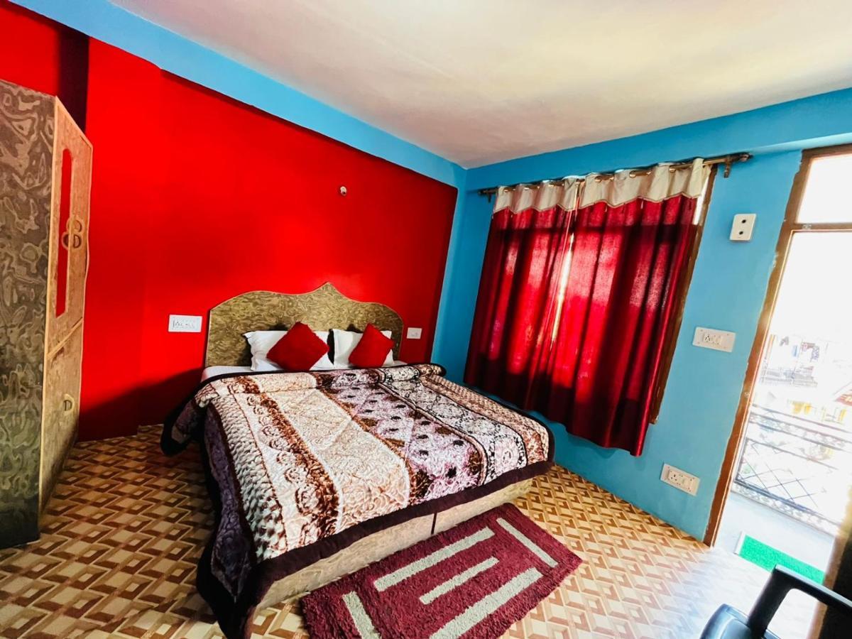 Non Stop Cafe Hostel & Stay Manāli Екстериор снимка