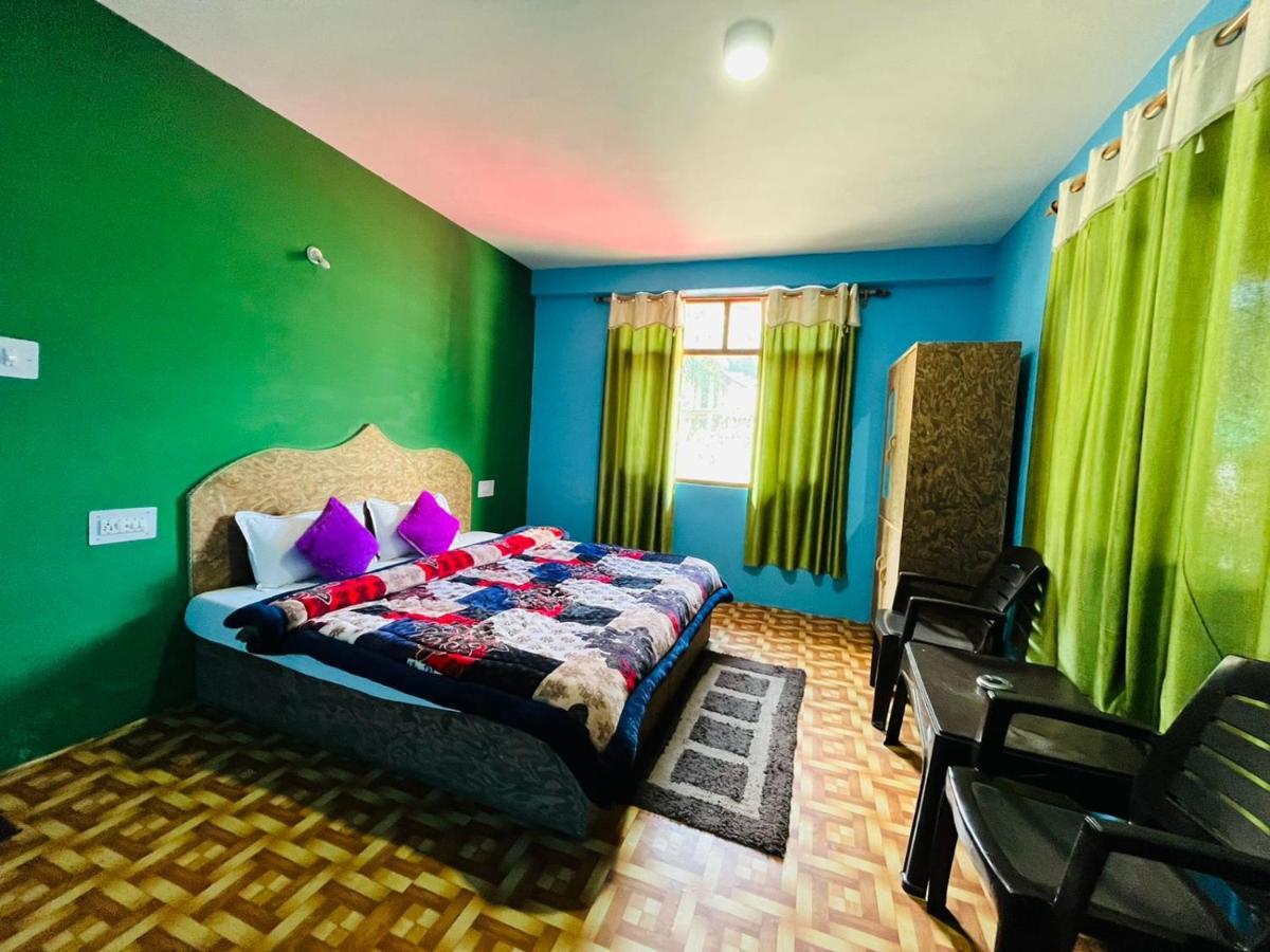 Non Stop Cafe Hostel & Stay Manāli Екстериор снимка