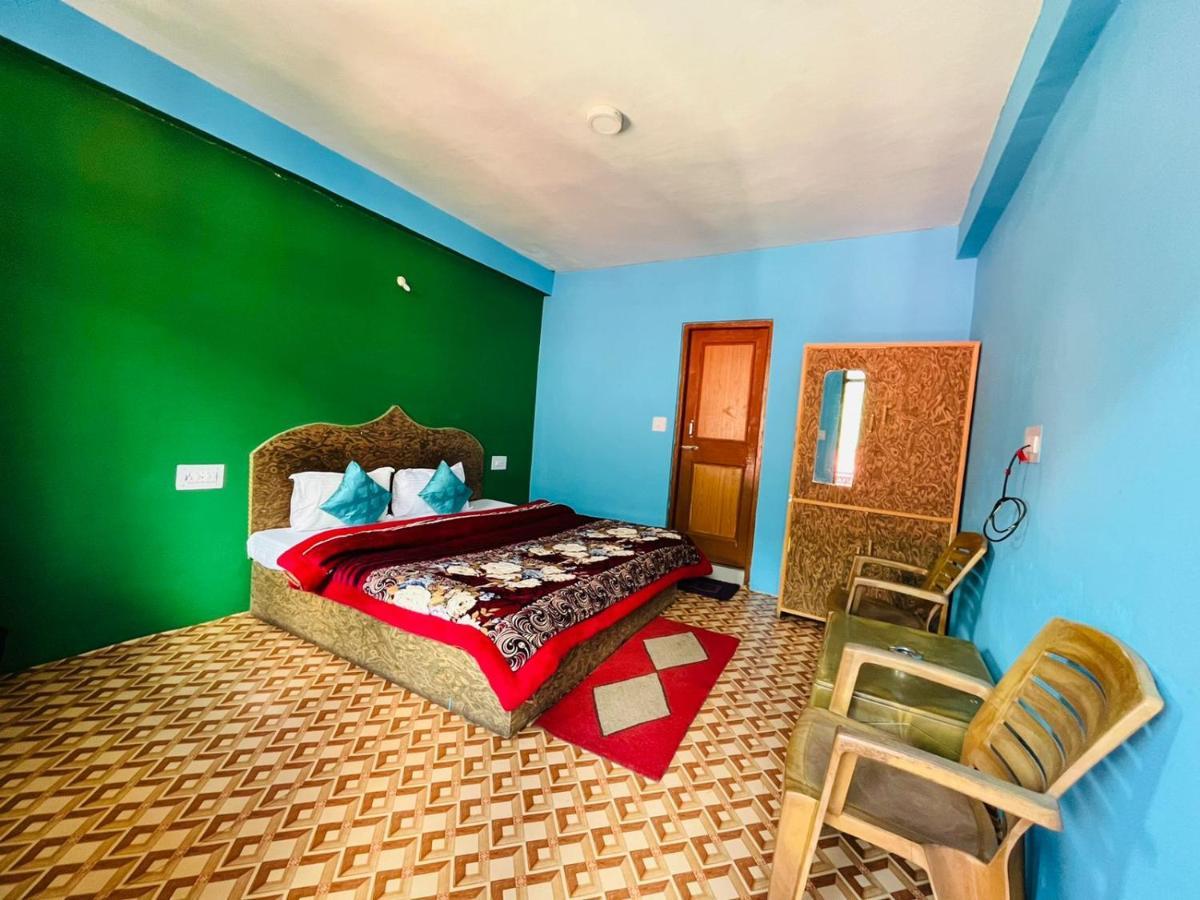 Non Stop Cafe Hostel & Stay Manāli Екстериор снимка