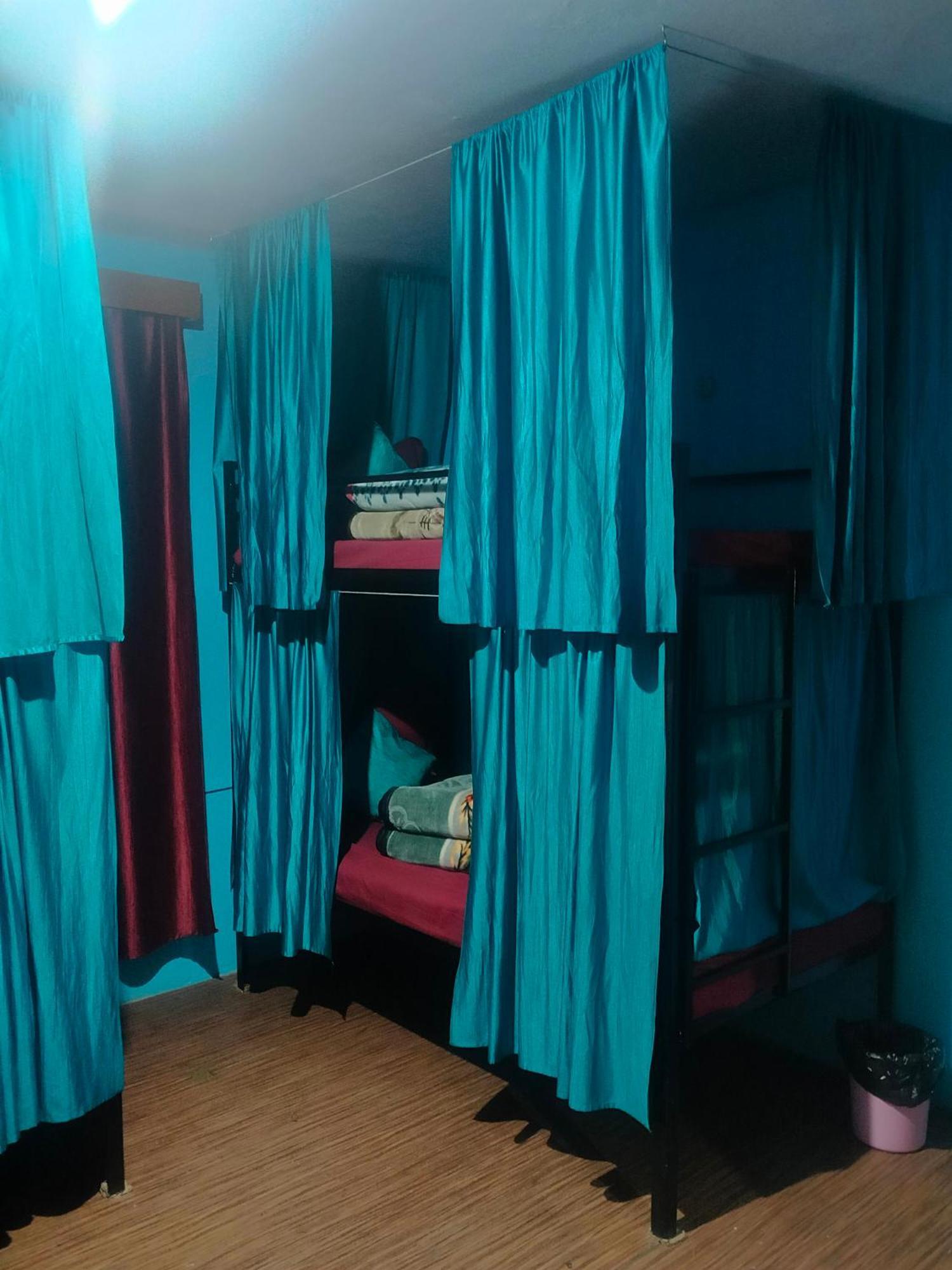Non Stop Cafe Hostel & Stay Manāli Екстериор снимка